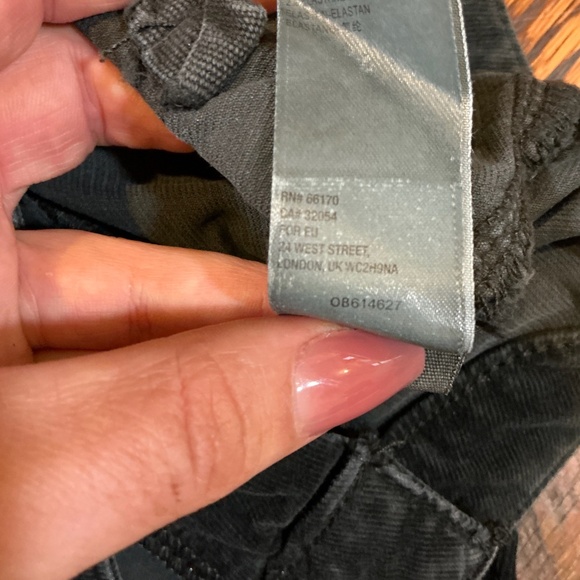 We The Free “Twirl On” Mid-Rise Crop Flare Jeans Black Corduroy Size 25 - Picture 11 of 14